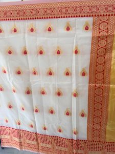 Elegant White Saree with Golden Border
