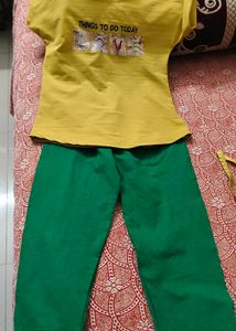 Vibrant Green leggings with T shirt