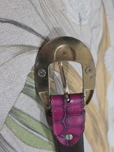 Chic Pink Croc-Embossed Belt