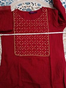SRISHTI Embellished Red Kurta