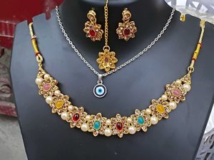 Ethnic Jewellery Set with Earrings