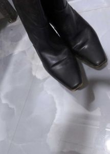 H&amp;m elegant Black Knee-High Boots