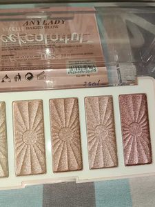 Perfectt 24 Highlighter Palette Glow