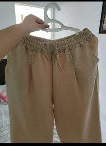 beige pant