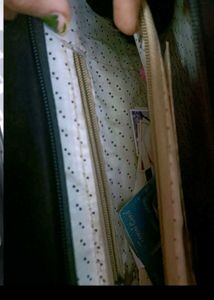 Stylish Multicolour Handbag In Medium Size