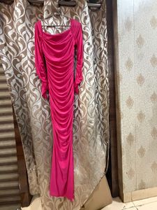 NEW - Ruching Long Sleeve Bodycon Dress