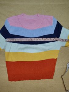 ✨ Multicolour Sleeve Crop Top 👕 ✨