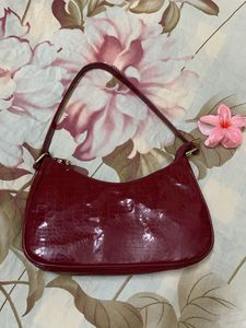 Chic Red Croc Embossed Shoulder Bag⭐️