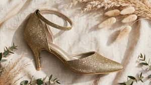 Sparkling Gold Stiletto Heels