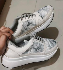 Shoetopia White Sneakers