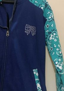 Stylish Women's Hooded Sweatshirt