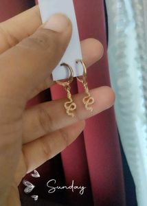 Cute White Heart Earrings