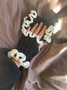 Ruffle Wrist Warmers 🎀✨