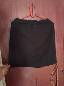 Chic Black Mini Skirt with Gold Buttons