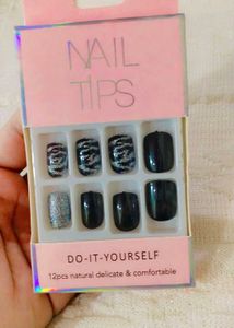 DIY Nail Tips - Black &amp; Glitter Accents