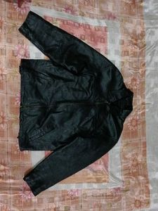 Black sheepskin real Leather Jacket , thrifted pe