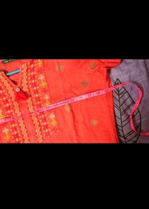 Avaasa Red And Gold Kurthi
