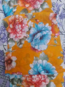 New flowers Saree with blouse (Never Used)