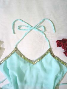 y2k chic halter assymetrical top 🦢🫶🏻