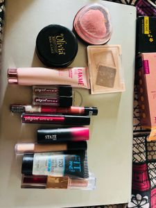 Makeup Lot: Lipsticks & Primer