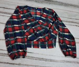 Vintage Plaid Wrap Top ❤️💙