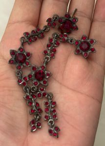 victorian  Red Stone Dangle Earrings