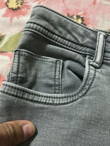 Chic Grey Skinny Fit Jeans