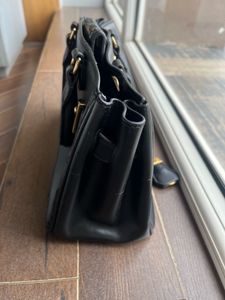 LYN Black Handbag
