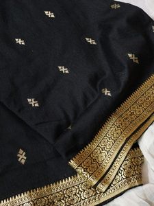 Black 🖤 sarees