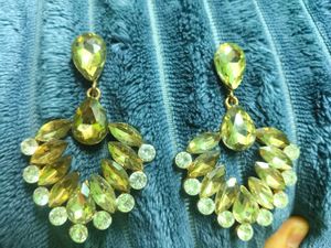Elegant Kundan &amp; Crystal Dangle Earrings