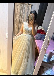 Elegant Embellished Gown🎀❤️