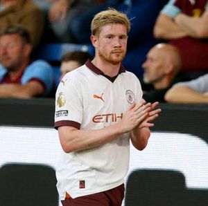 De Bruyne Manchester City Football Jersey