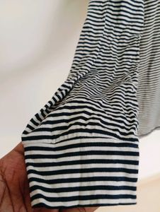 Striped V-Neck Long Sleeve Top
