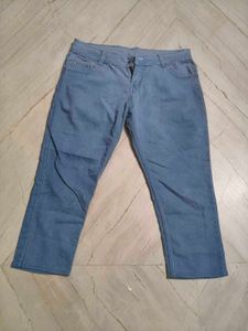 Light Blue Cropped Jeans