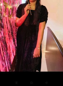 Black Velvet party dress with gathered sle