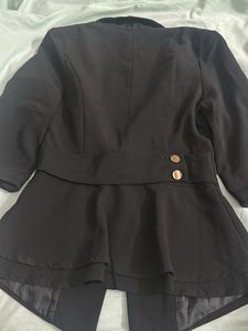 Chic Black Blazer Jacket
