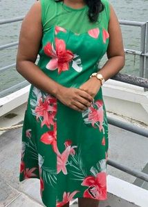 Chic Green Floral Sleeveless Dress
