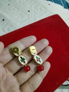 Elegant Kundan &amp; Red Pearl Earrings