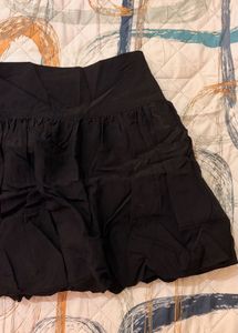 Chic Black Mini Bubble Skort