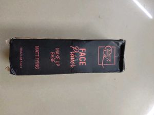 makeup kit ( foundation, primer and loose powder)