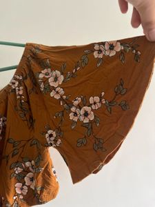 Off-Shoulder Floral Print Crop Top