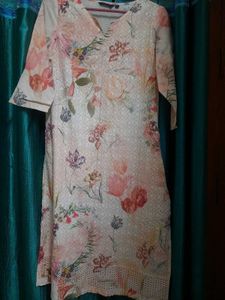 Beautiful Floral Print Kurta