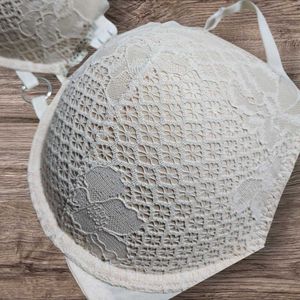 Luxurious Lace Padded Bra Push Up