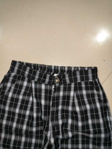Chic Plaid Wide-Leg Pants