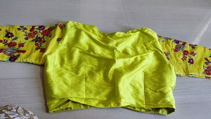 Full Stitched Collar Neck Blouse With 3/4th Hands