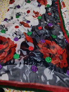 Floral Print Saree with Blouse Piece