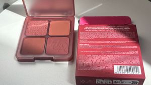 Huda Beauty Blush Palette Strawberry Latte