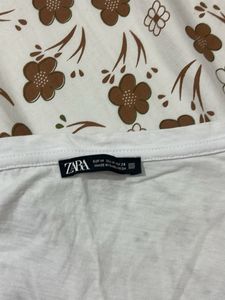 ZARA Classic White V-Neck T-Shirt