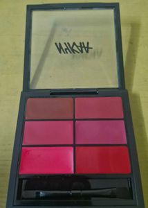 BRAND NEW Nykaa Lip Palette - Sealed with a Kiss!