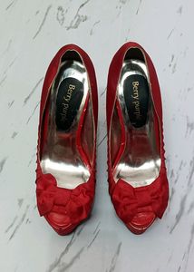 Red Stellitoes Pumps High Heels👠